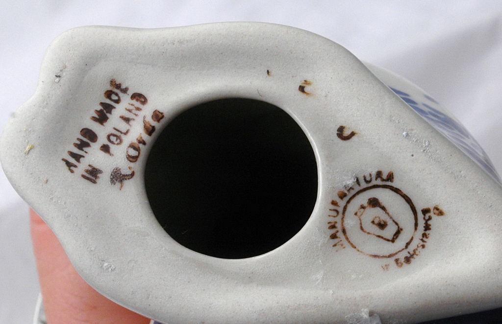 MANUFAKTURA BOLESŁAWIEC, R. ORDA, HAND MADE IN POLAND Tall Porcelain Cat