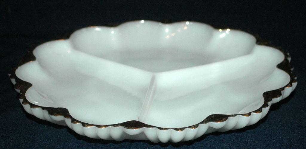 VINTAGE ANCHOR HOCKING Round White Milk Glass w/Gold Trim Divided 3-Section Dish