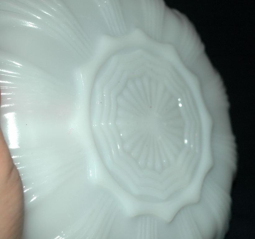 VINTAGE ANCHOR HOCKING Round White Milk Glass w/Gold Trim Divided 3-Section Dish