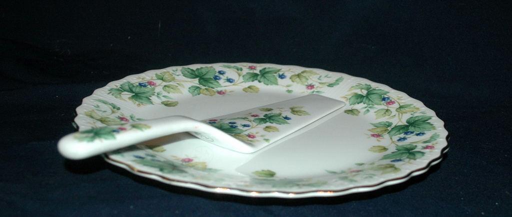 Andrea by Sadek Porcelain Cake Plate with Matching Server Vineyard Pattern FREE SHIPPING