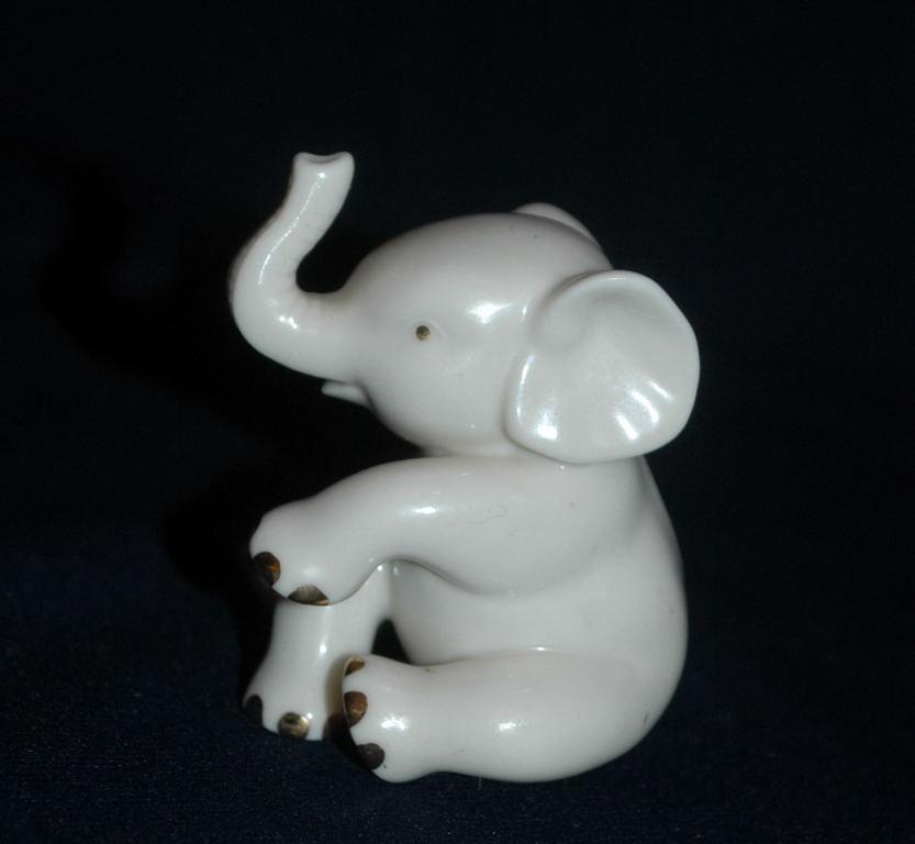 LENOX PORCELAIN ELEPHANT. Free Shipping