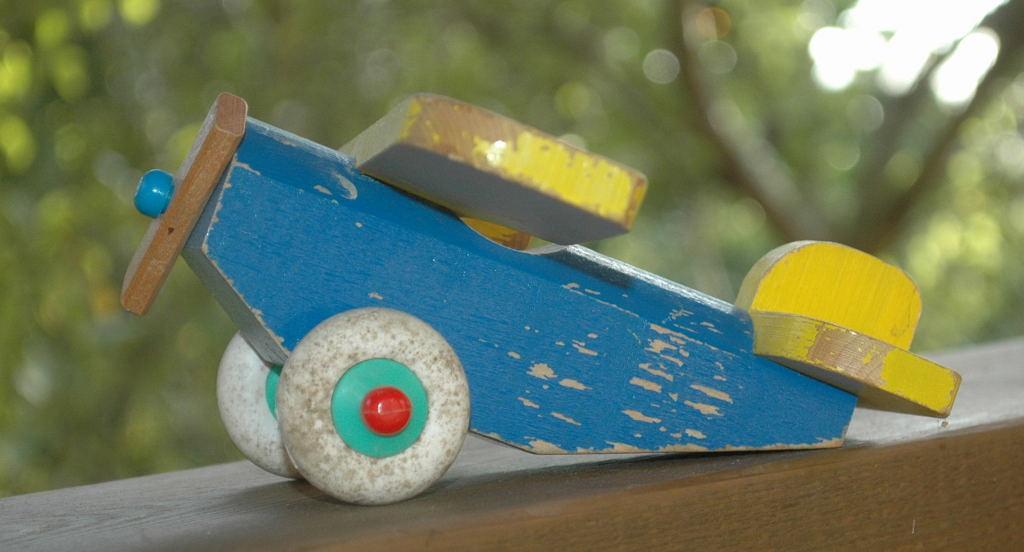 Vintage Wooden Toy Airplane, Carpet Cruiser by Carpenter Toys USA FREE SHIPPING