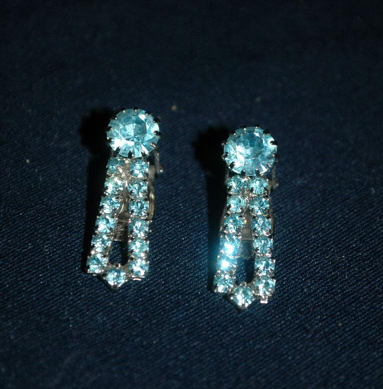 Darling Blue Crystal Clip On Earrings vintage Free Shipping