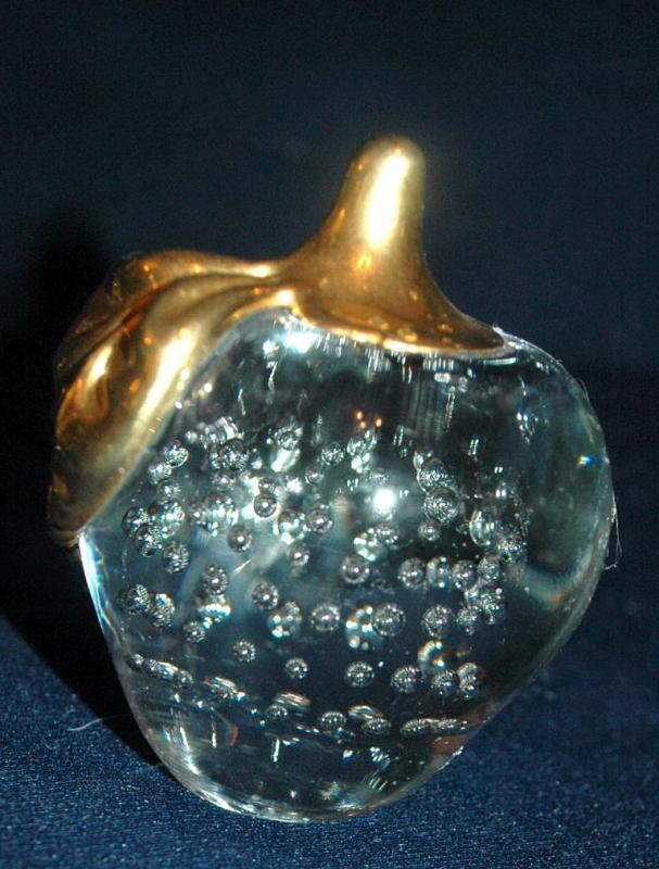 Controlled Bubble Crystal Glass Apple Paperweight