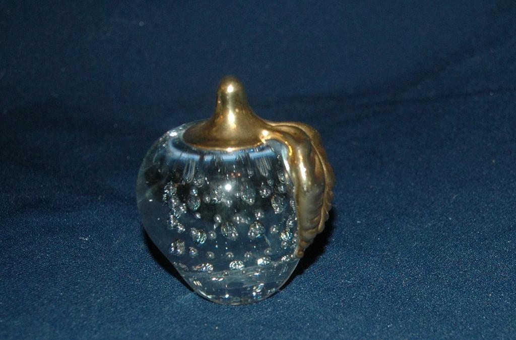 Controlled Bubble Crystal Glass Apple Paperweight