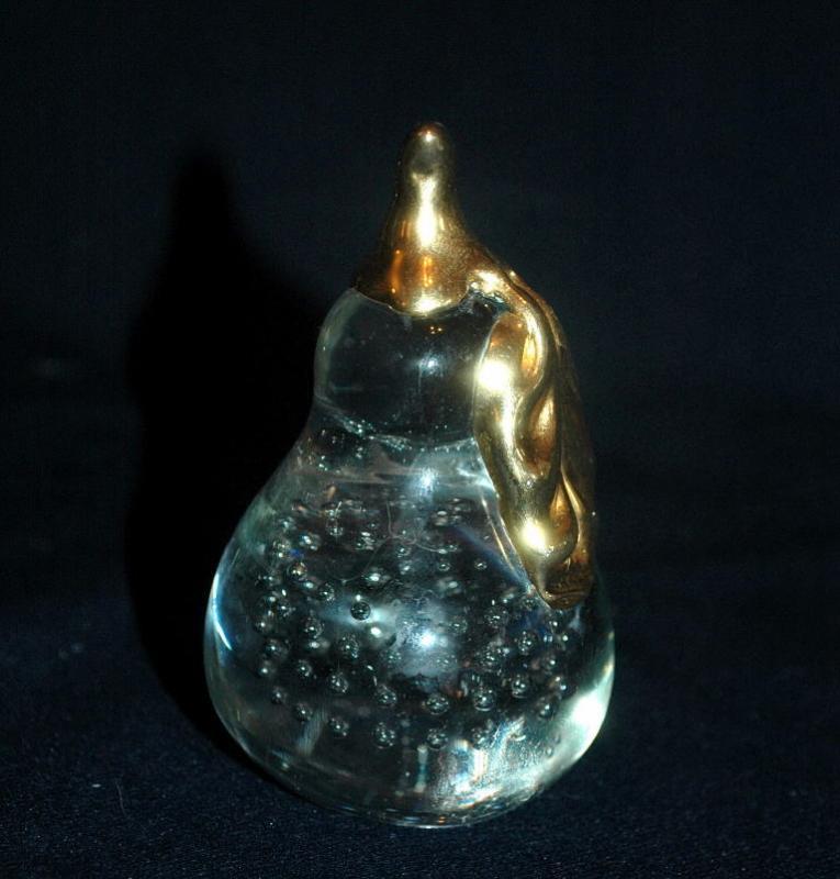 Controlled Bubble Crystal Glass Pear Paperweight