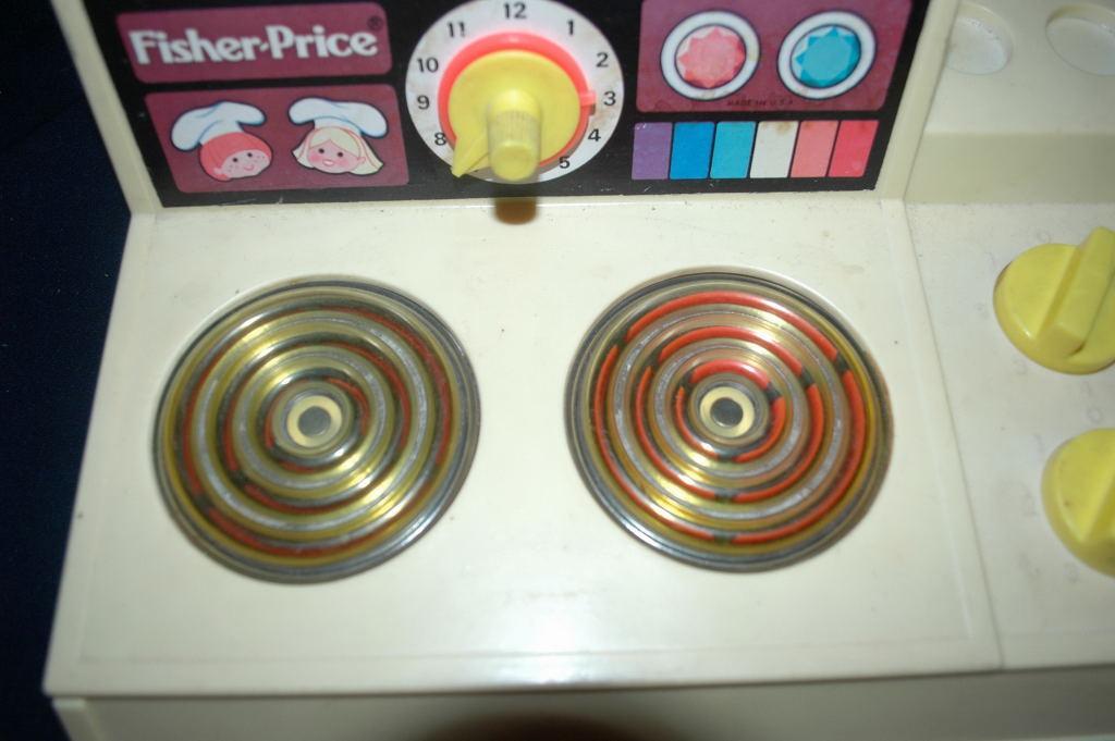 GREAT VINTAGE FISHER PRICE STOVE TOP