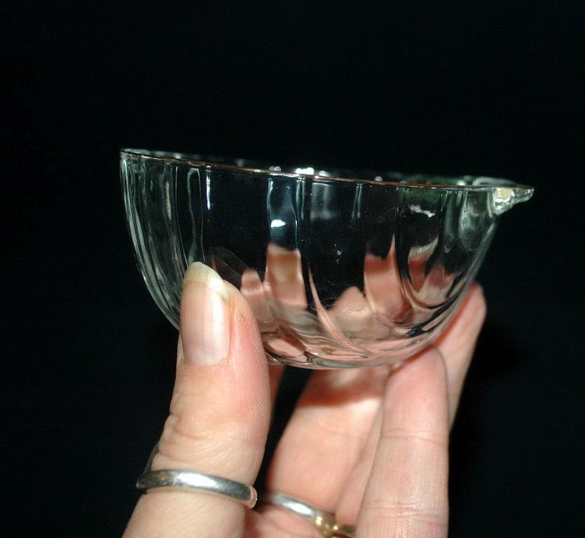 9 Shell Dessert Bowls Gold and Color Flash Trim