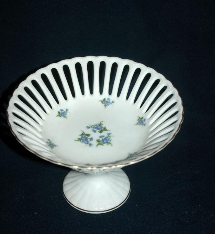 Porcelain Forget-me-not flowers Reticulated Compote German Democratic Republic ( Bon Bon )