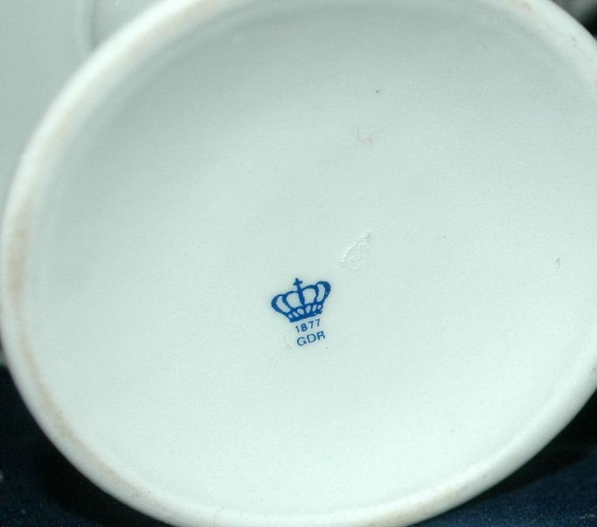 Porcelain Forget-me-not flowers Reticulated Compote German Democratic Republic ( Bon Bon )