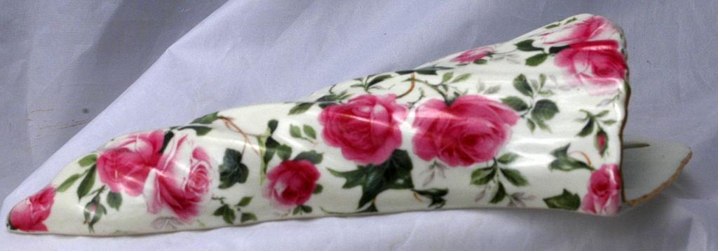 Rose Chinz Wall Pocket