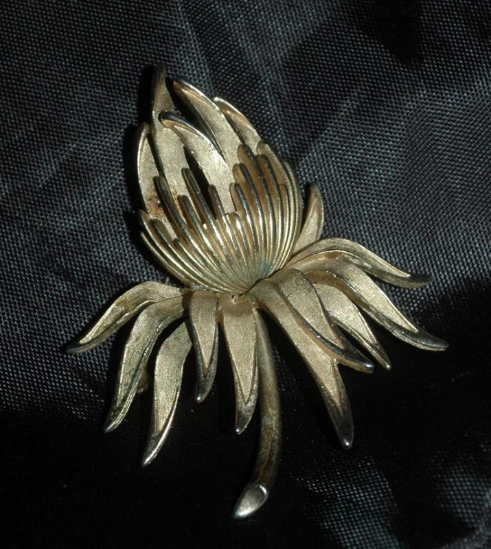 Trifari Gold Protea Flower Brooch Free Shipping