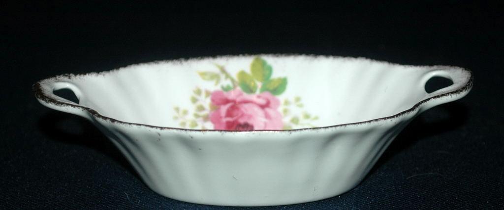 Small Oval Nut Dish Royal Albert American Beauty Free Shipping