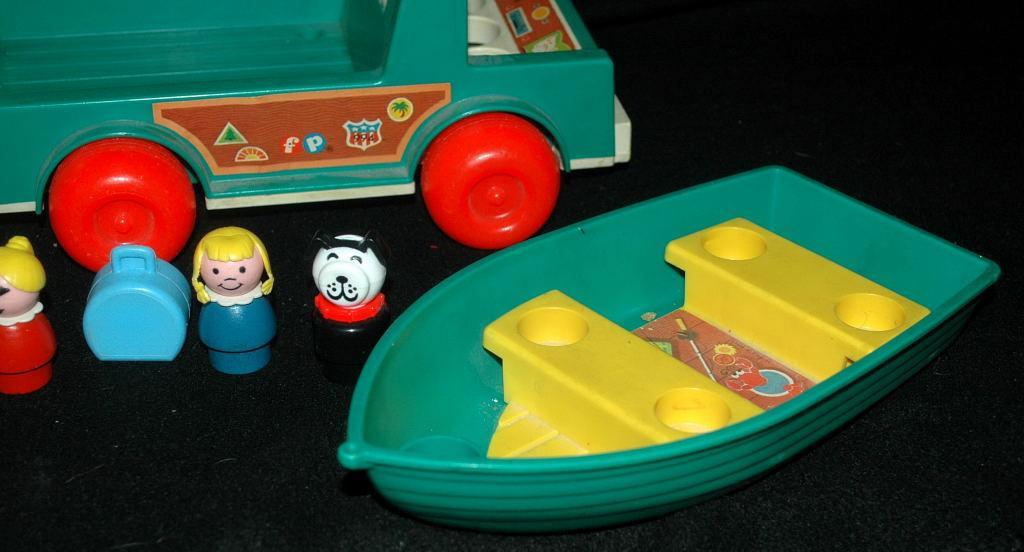 Fisher Price Little People Play Family Camper Set With Boat, Family and Dog