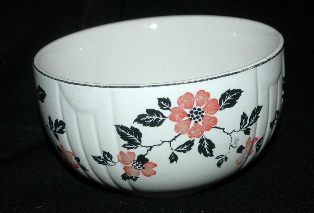 Hall's Superior Quality Kitchenware RED POPPY NESTING BOWL