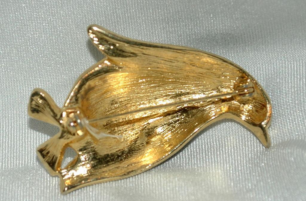 Enameled & Gold Penguin Pin Brooch