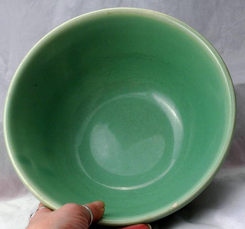 Vintage 1941 USA BAUER POTTERY Co. Large Beehive Ringwear Number 12 Pastel Green Mixing Bowl
