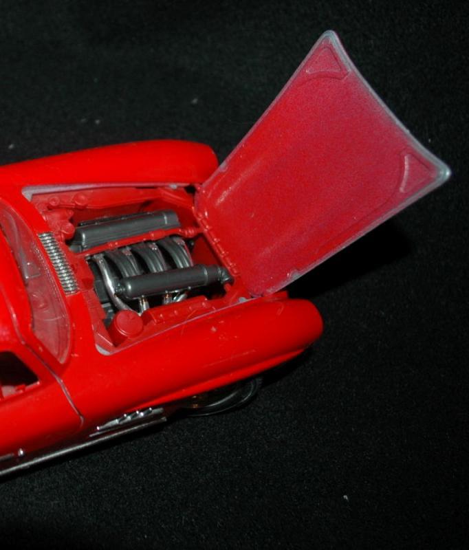 Bburago Die Cast RED Mercedes Benz 300SL Gullwing Coupe Old Collectible Automobile 1:18