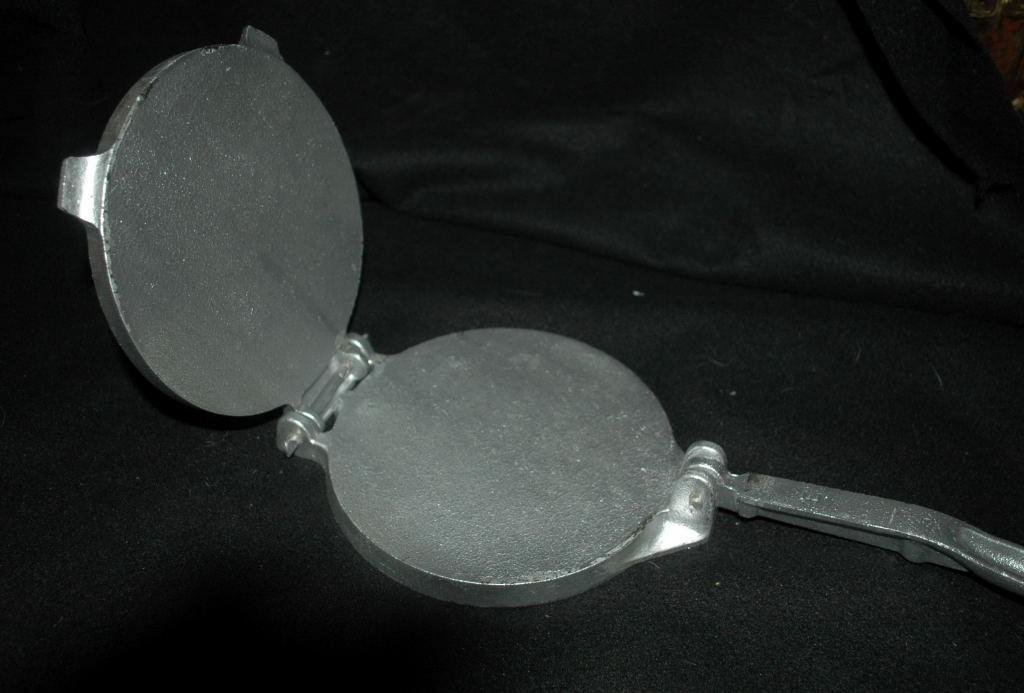 VINTAGE ESTRELLA Tortilla Press Tortilladora MADE IN MEXICO