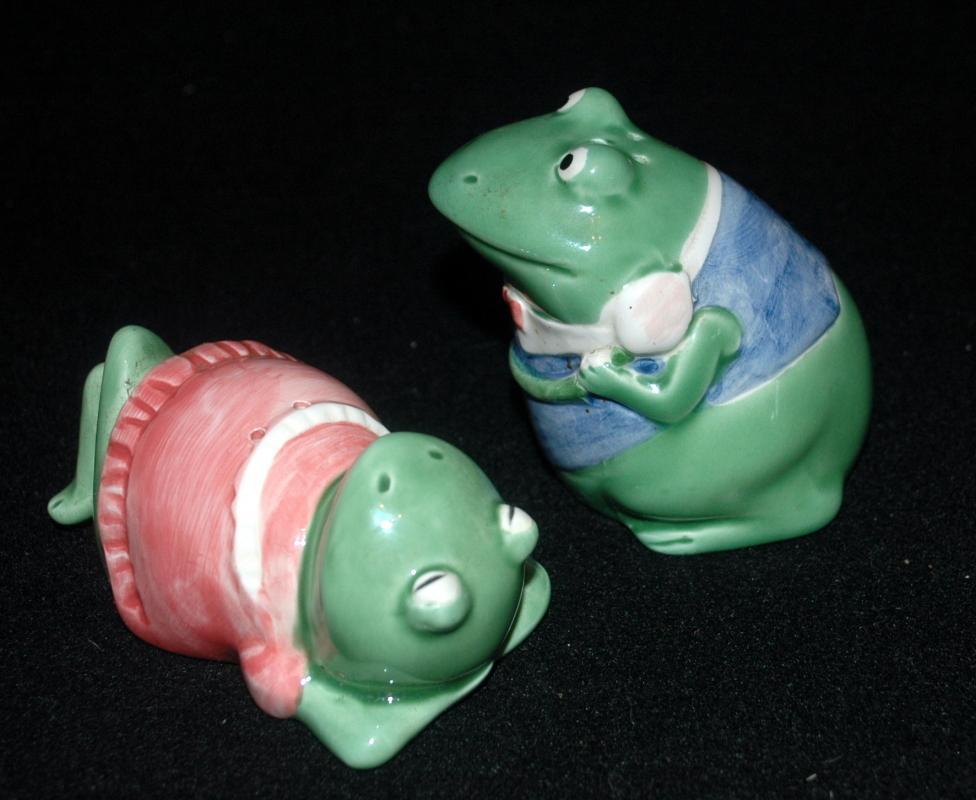 Mary Ann Baker Otagiri Frog Girl & Boy Salt & Pepper Shakers Made in Japan