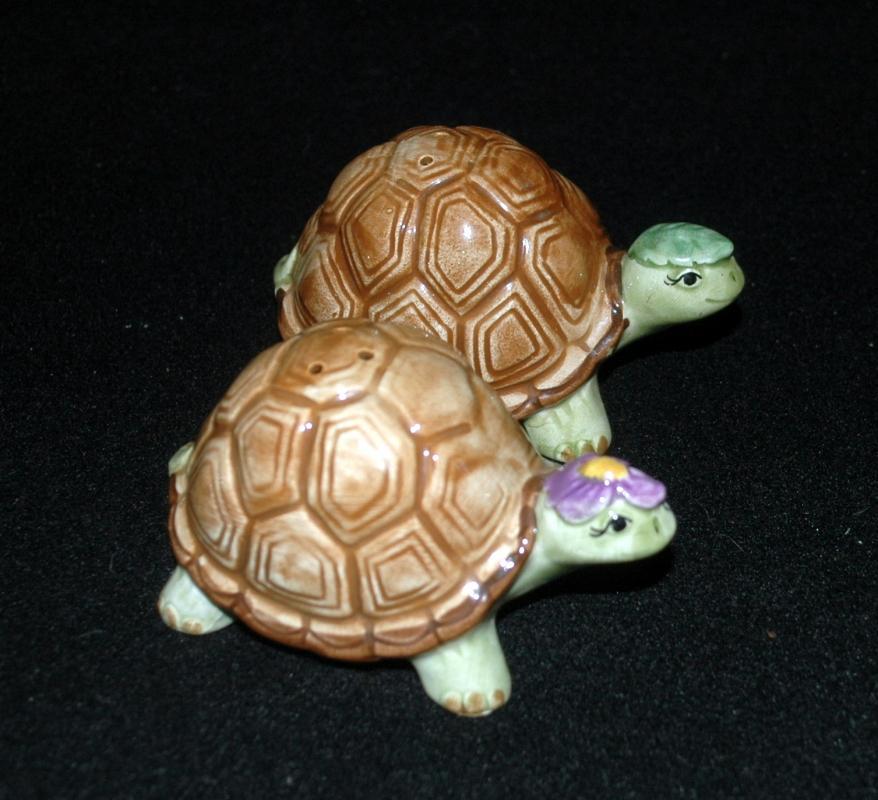 Mary Ann Baker Otagiri Turtle Girl & Boy Salt & Pepper Shakers Made in Japan