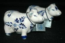 Dutch Delfts Blue Hand Painted Cow Salt Pepper Shaker with Tags original Bo -Kado