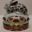Porcelain BUNNY RABBIT Trinket Box made by ANDREA by SADEK made in Japan