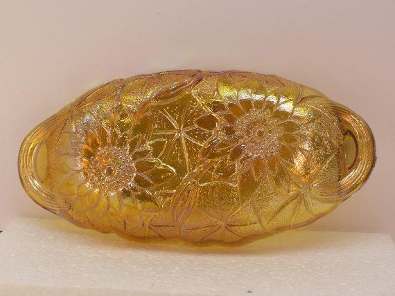 Carvnival Glass 1960's by the Indiana Glass Company Lily Pons Oval Dish