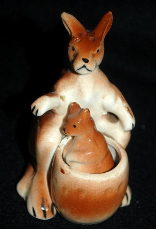 kangaroo salt pepper shaker with baby Joey