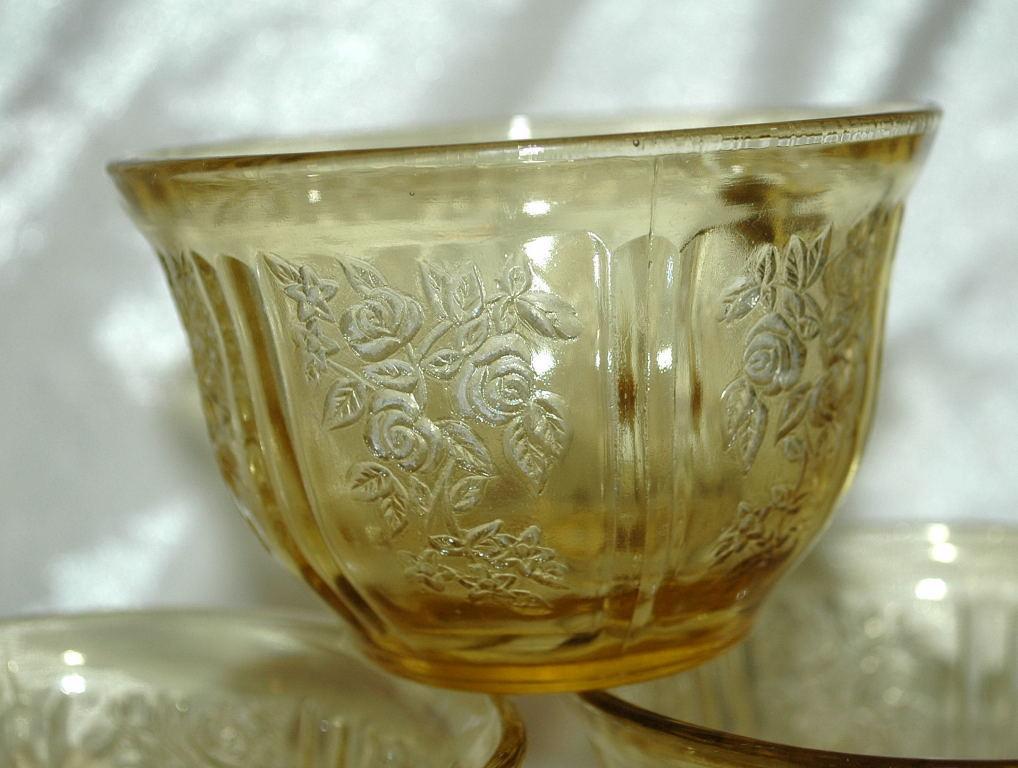 5 AMBER DEPRESSION GLASS CUPS SHARON/CABBAGE ROSE/ Federal Glass Co.