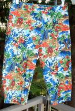 Vintage Hawaiian Capri Pants Ladies Size 9