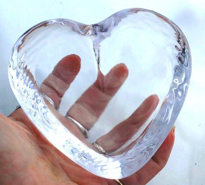 Simon Pearce Highgate Crystal Glass Heart , Signed