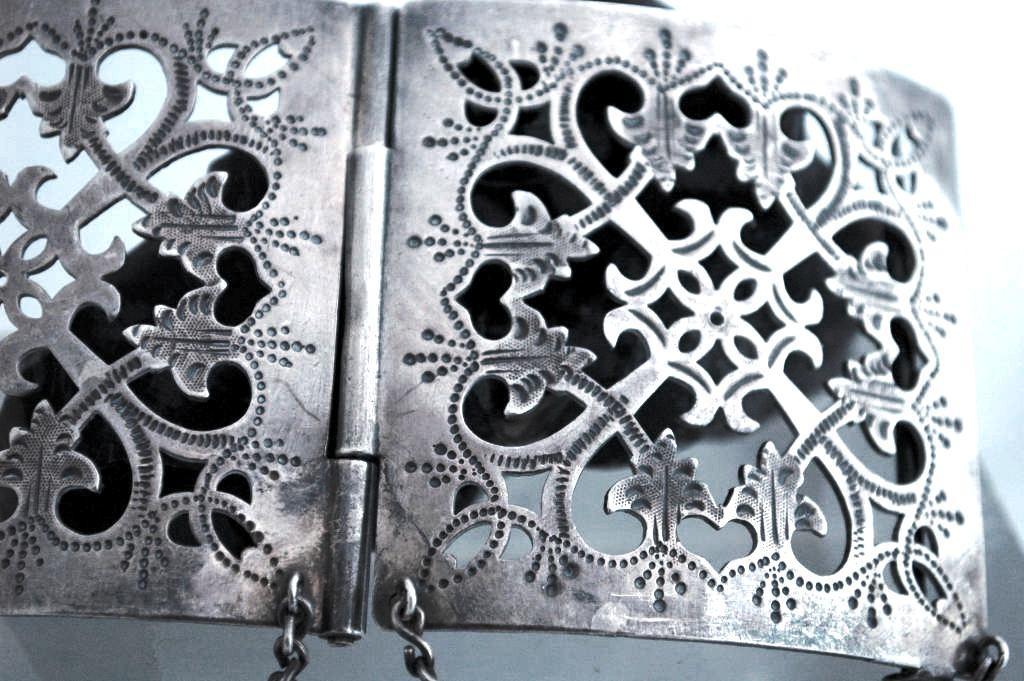 Large Silver Open Work Belt Buckle, Antique with Chain