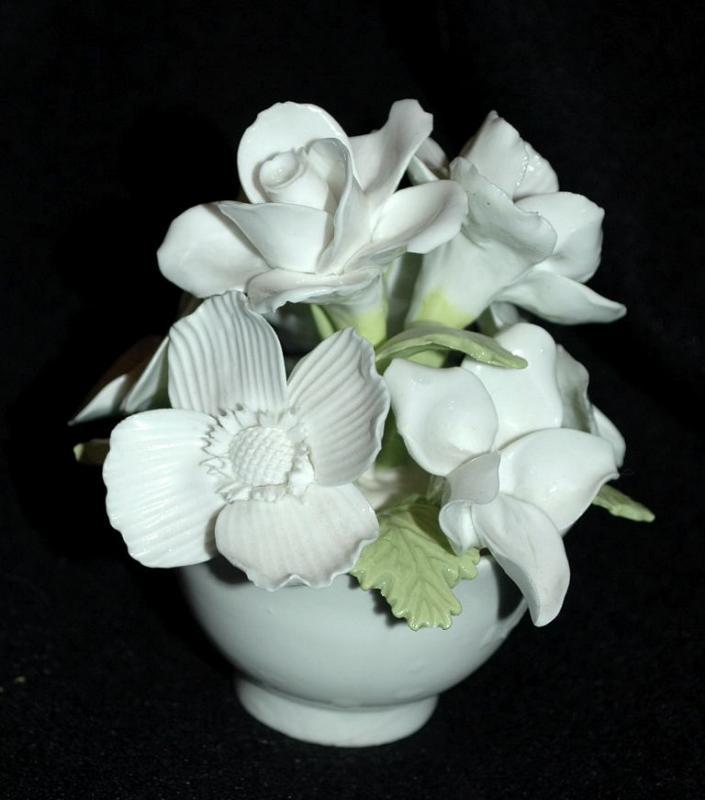 Crown Staffordshire England Fine Bone China White Flower Bouquet in White Pot