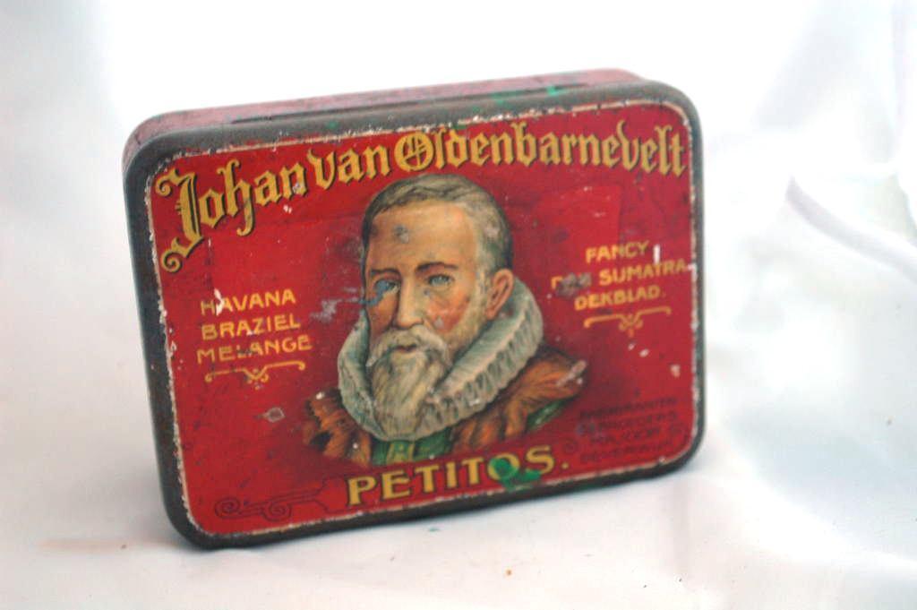 JOHAN VAN OLDENBARNEVELT - OLD TOBACCO TIN
