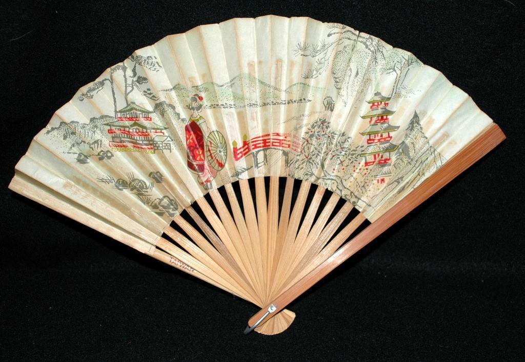 Hand Painted Asian Paper Fan fragile / free shipping in the USA