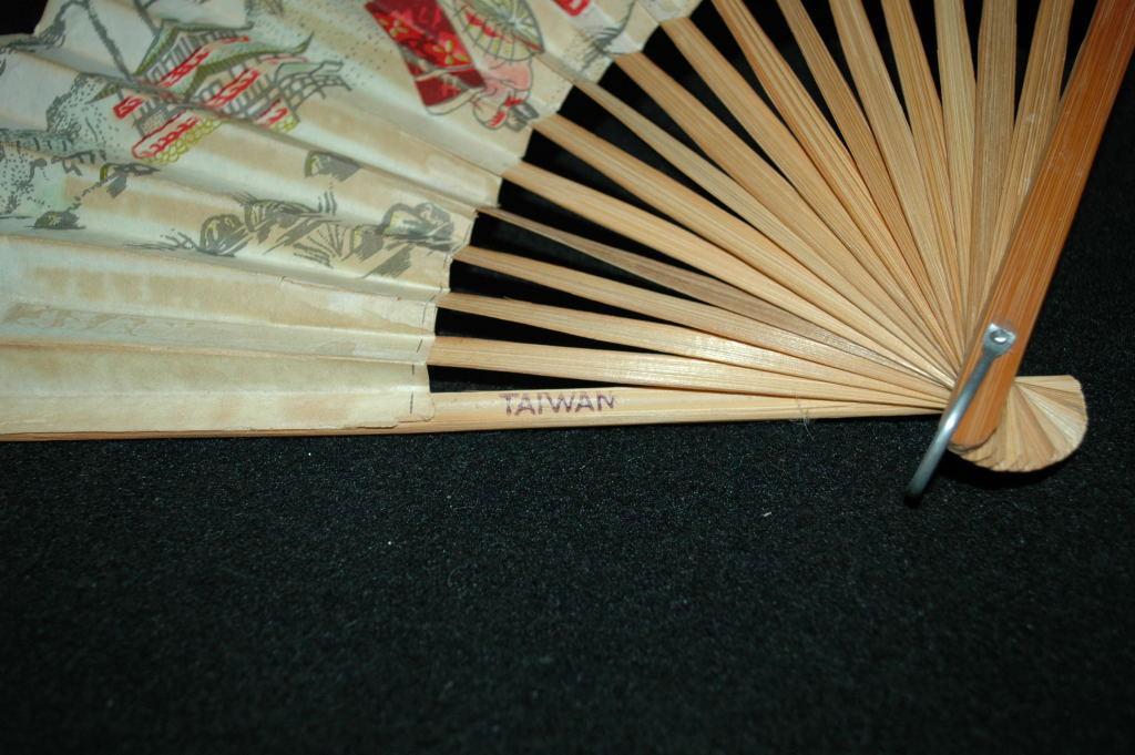 Hand Painted Asian Paper Fan fragile / free shipping in the USA