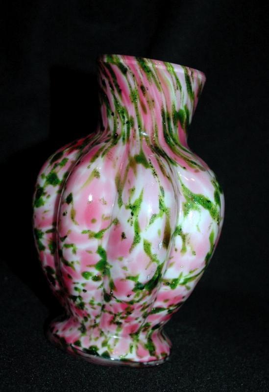 Vintage Fenton Art Glass Vase Vasa Murrhina Rose Aventurine
