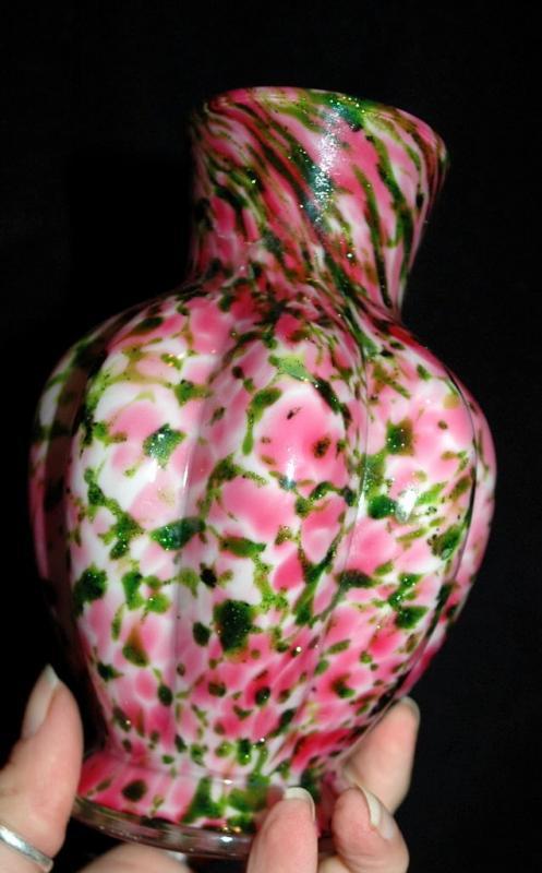 Vintage Fenton Art Glass Vase Vasa Murrhina Rose Aventurine