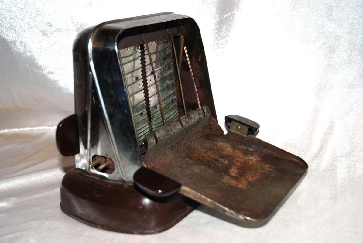 T1 LADY DOVER ANTIQUE VINTAGE Flip Flop Toaster