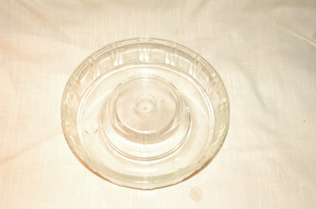 Queen -Anne Glassbake ring mold baking dish