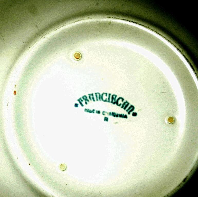 Franciscan Ware Coronado Swirl - Matte White - Very Nice Gravy Boat With Attached Plate