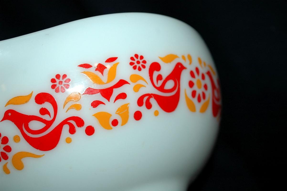 Vintage Pyrex Cinderella Friendship Bird pattern 2 1/2quart #443 mixing bowl