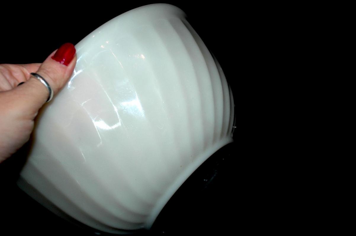 Fire King Oven Glass Off White Swirl Mixing Bowl 9