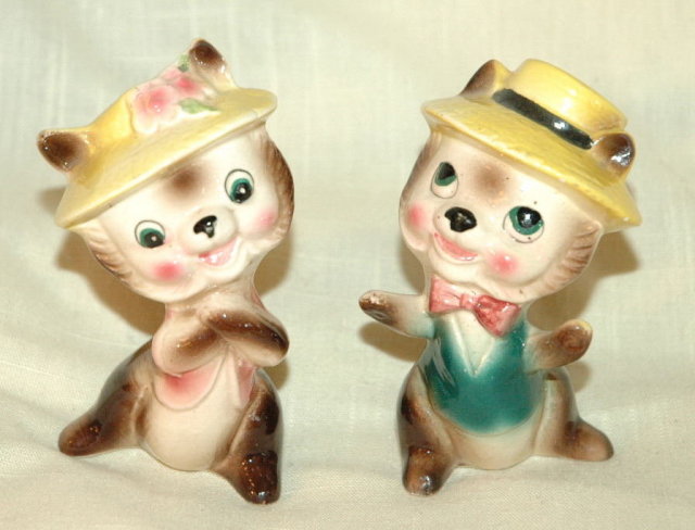 Cute hat wearing boy /girl in love kitty cat salt and pepper shakers