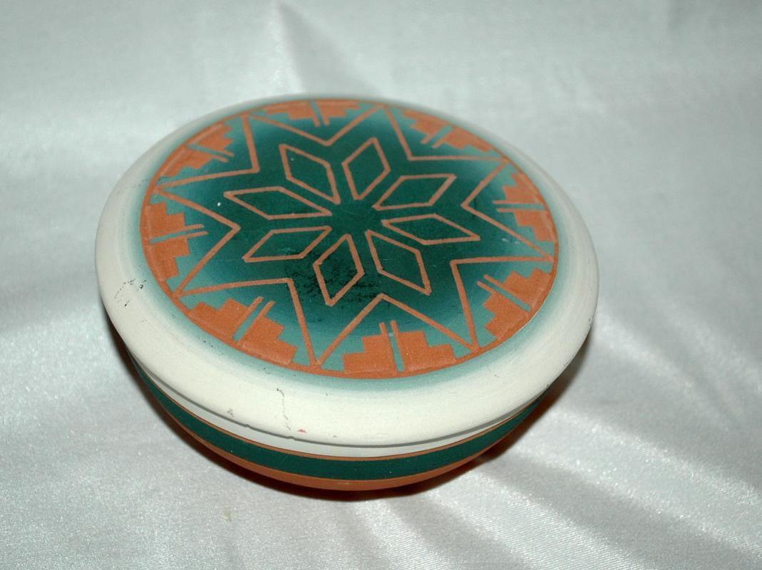 LAKOTA SIOUX INDIAN POTTERY BOWL & LID HAND CRAFTED BY HIGH ELK