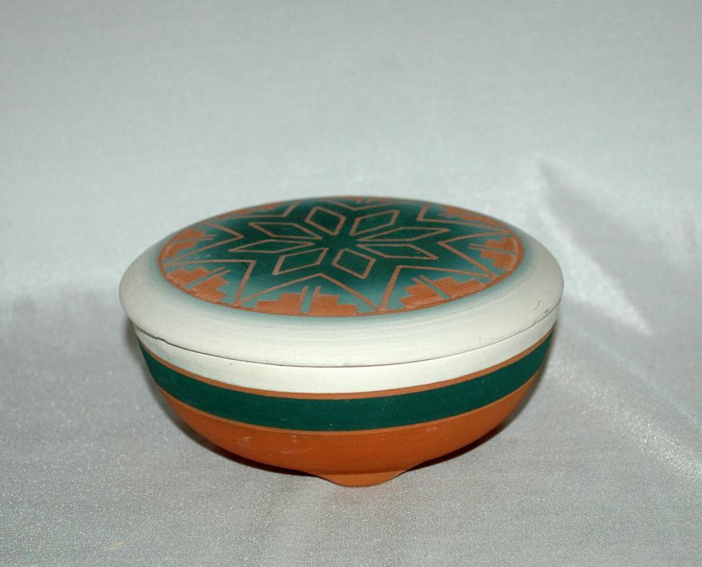 LAKOTA SIOUX INDIAN POTTERY BOWL & LID HAND CRAFTED BY HIGH ELK