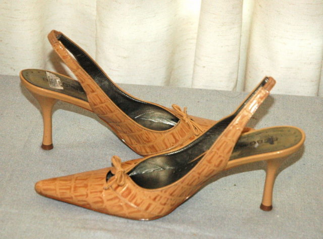 BCB Girls Pointy Beige Sling back pumps, heals size 8.5