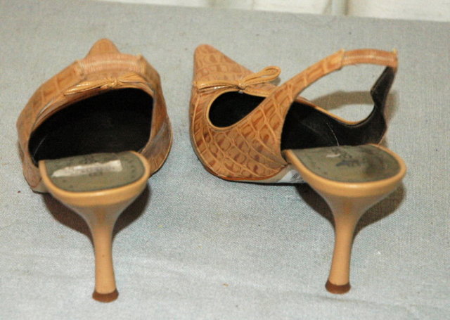 BCB Girls Pointy Beige Sling back pumps, heals size 8.5