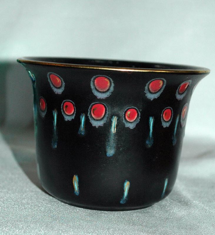 Gouda Pottery Zwaro Black Matte Vase Holland